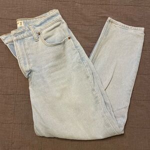 Abercrombie Curve Love Mom High Rise jean
